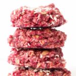 NO-BAKE Raspberry Quinoa Cookies -- use less than 10 ingredients, are totally healthy and taste like cheesecake!
