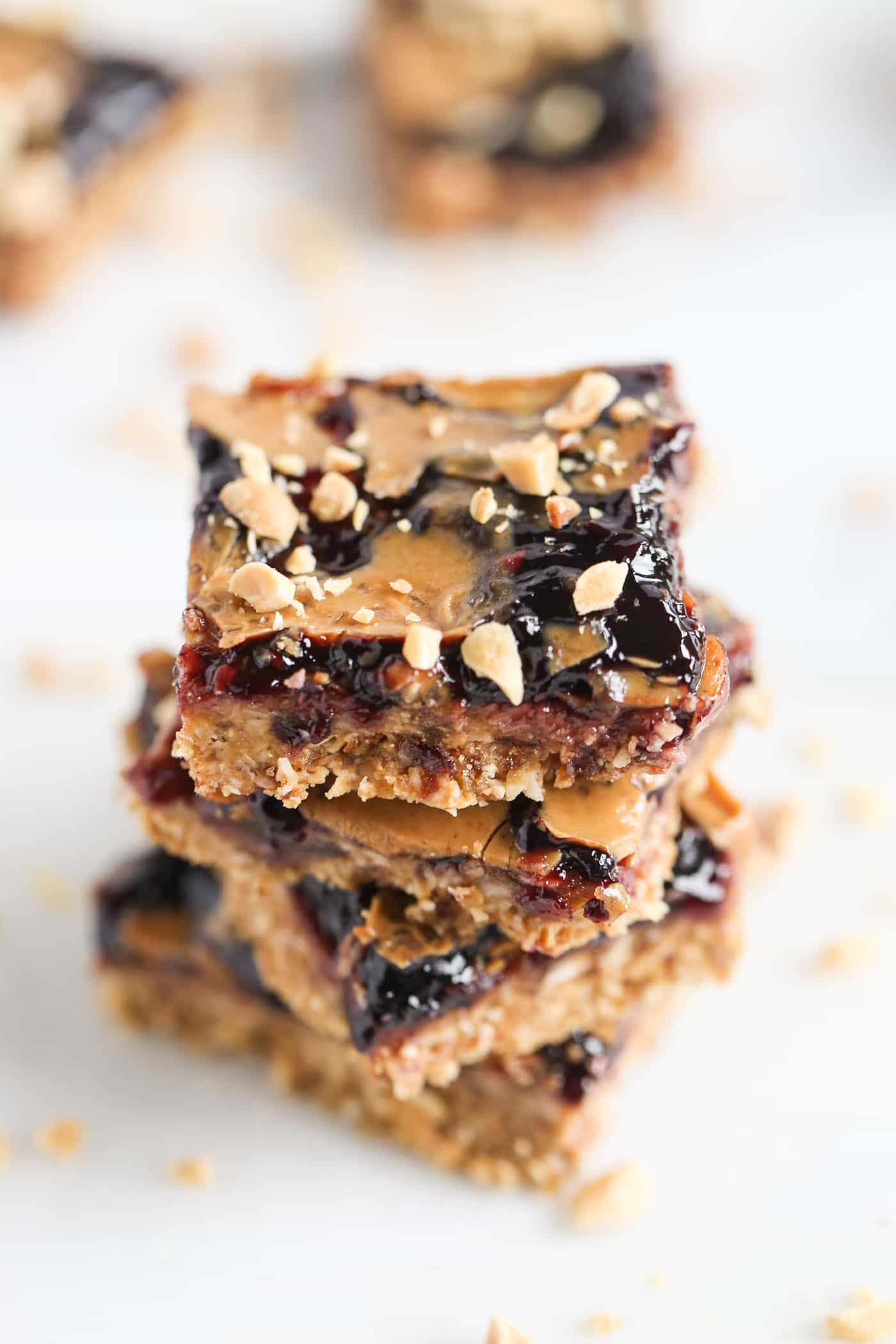 PEANUT BUTTER + JELLY SNACK BARS -- like gussied up granola bars only way more fun to eat!