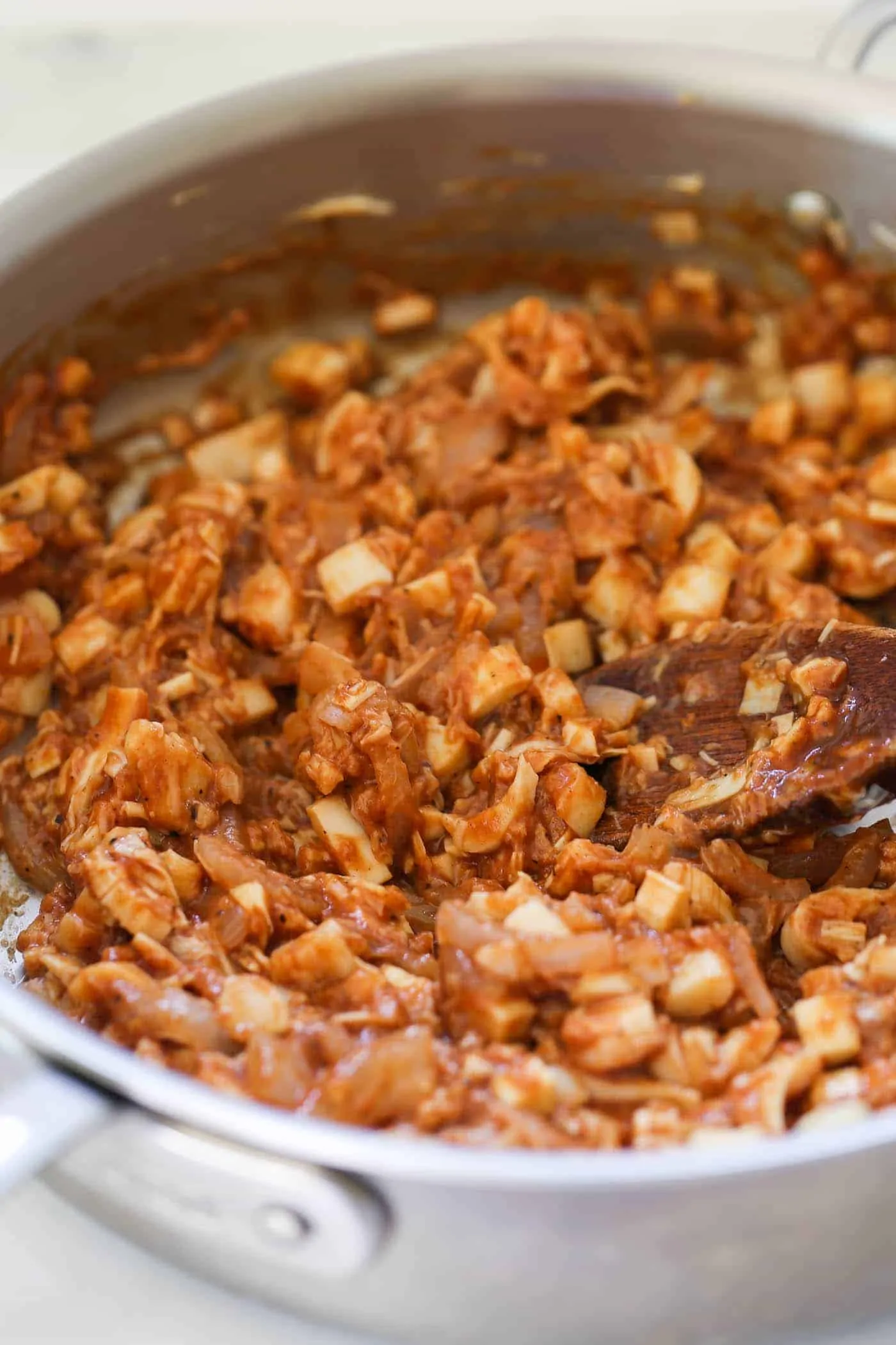 Vegan BBQ "Pulled Pork" made with only three ingredients! 