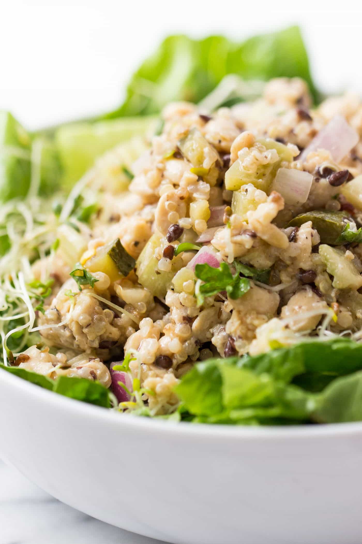 VEGAN 'CHICKEN' SALAD BOWLS! the perfect weeknight dinner or office lunch. Can be made in big batches and enjoyed all week long!