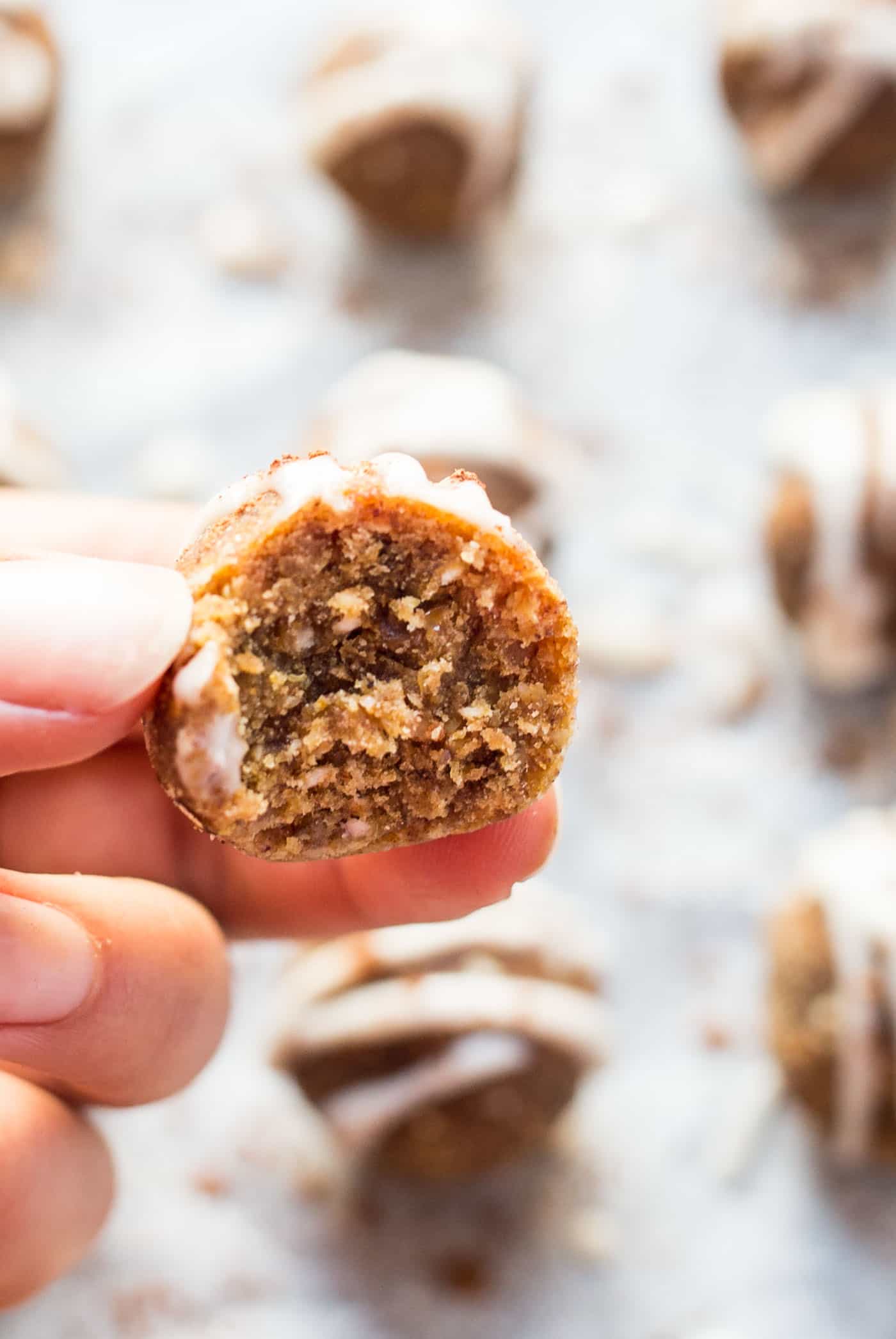 I'm obsessed with these NO BAKE pumpkin spice truffles -- love the clean ingredient list and that they're vegan too!
