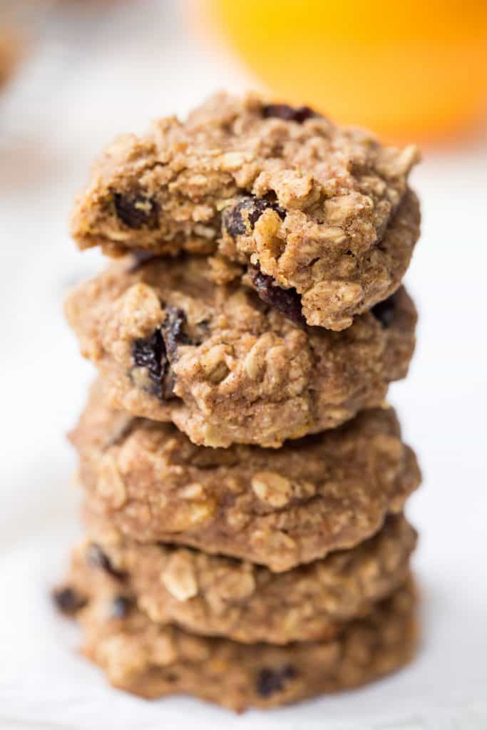 The BEST quinoa breakfast cookie flavor >> Cranberry Orange which is perfect for the holidays and will be sure to be a crowd pleaser!
