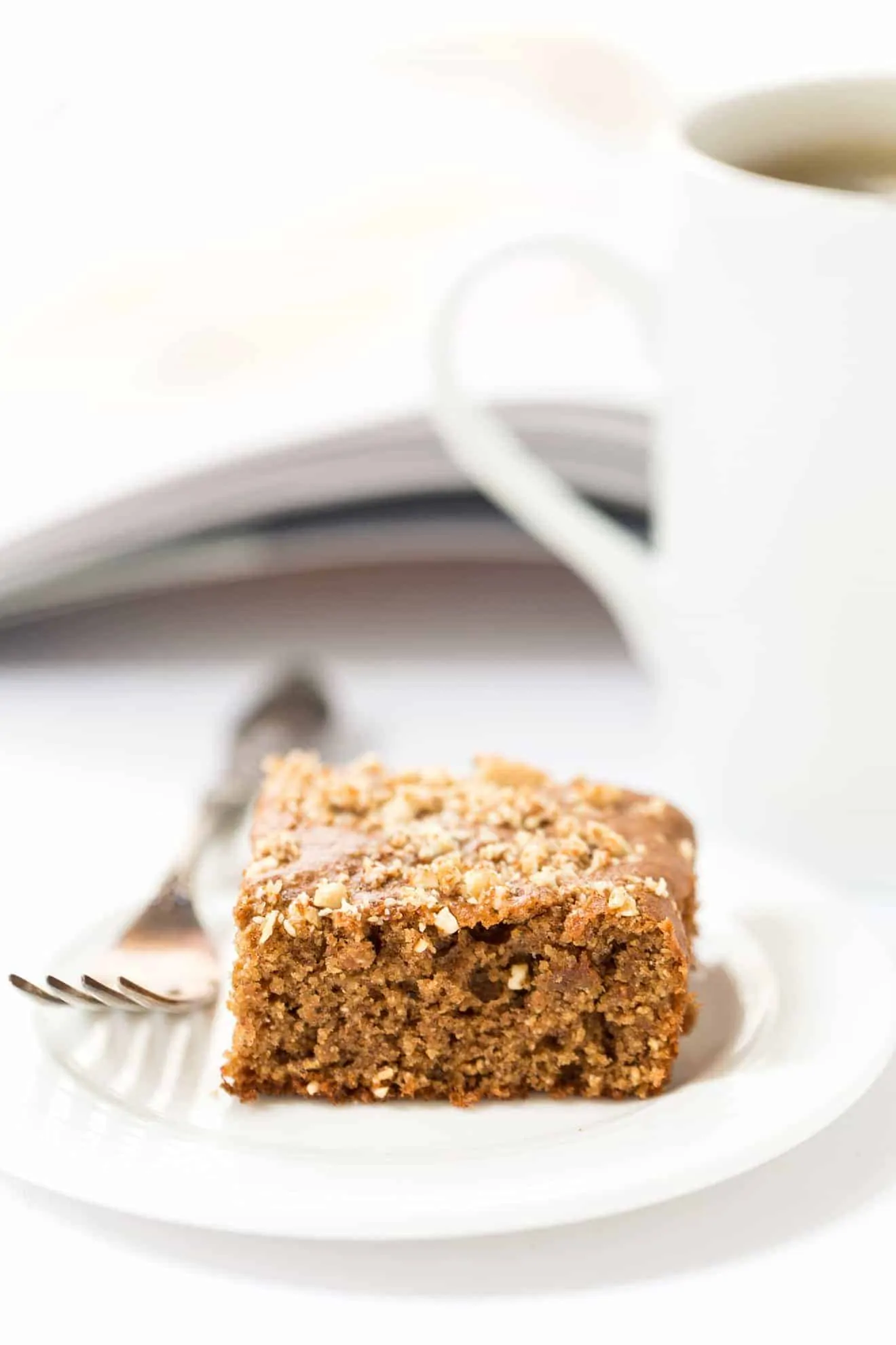 These FLOURLESS cashew butter bars are the perfect HEALTHY dessert! 