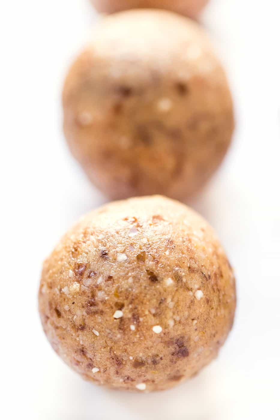 These NO BAKE Lemon Protein Balls are the perfect healthy snack to take on the go. Packed with protein, healthy fats and carbs to fuel you all day long!