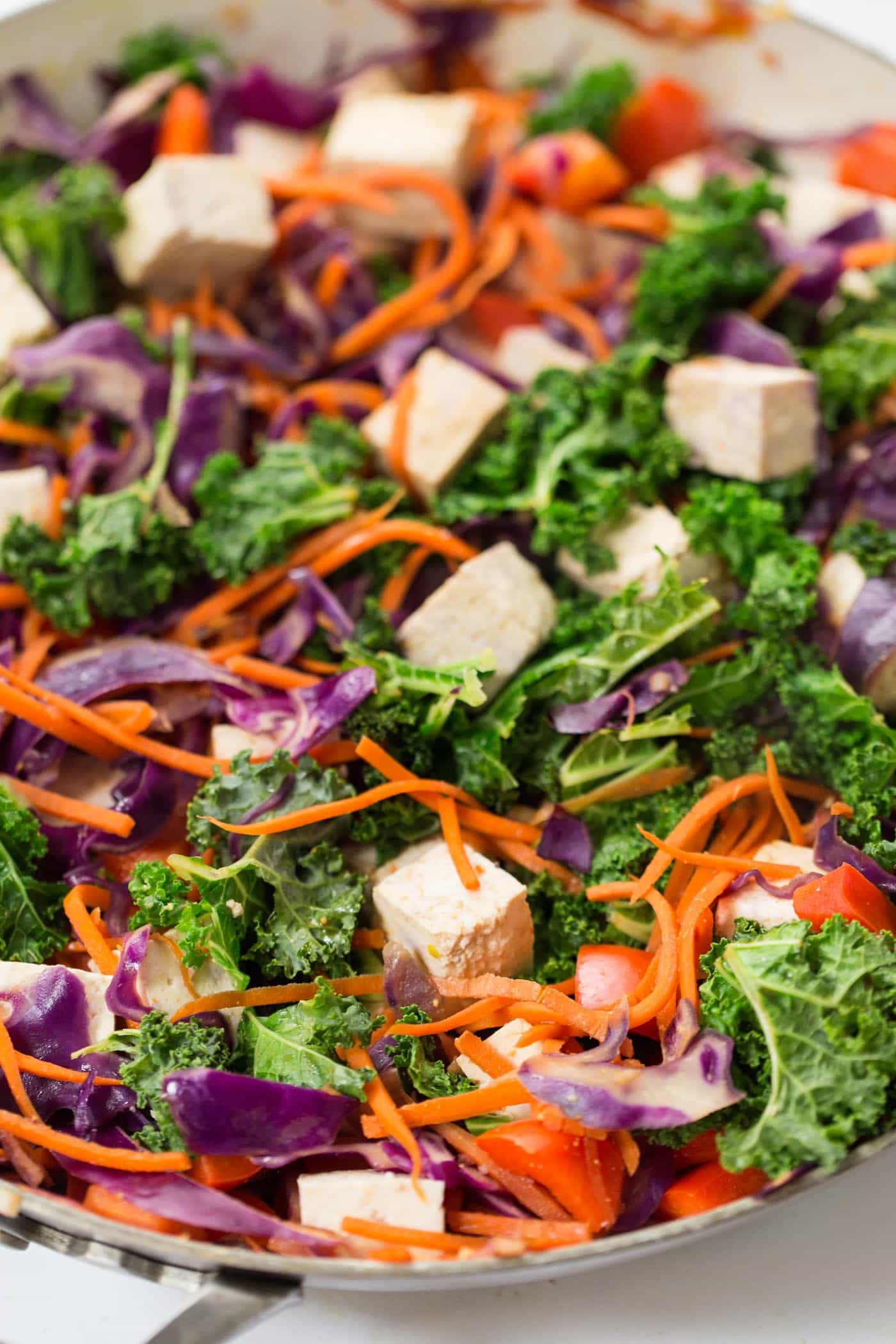 How to make the most EPIC Rainbow Quinoa Stir Fry with ALL the veggies!