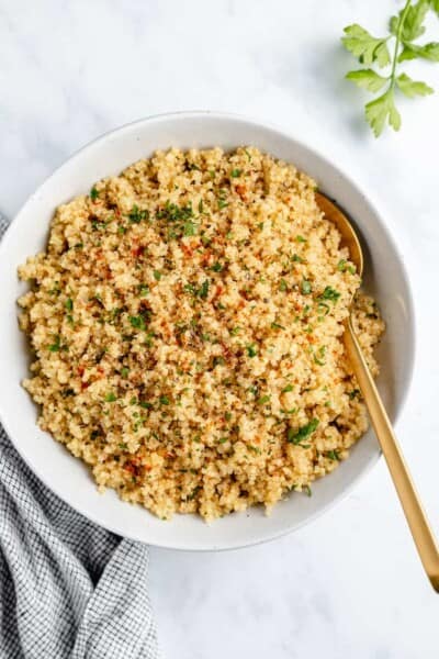 Garlic Butter Quinoa {Only 5 Ingredients!} | Quinoa Recipes | Simply Quinoa