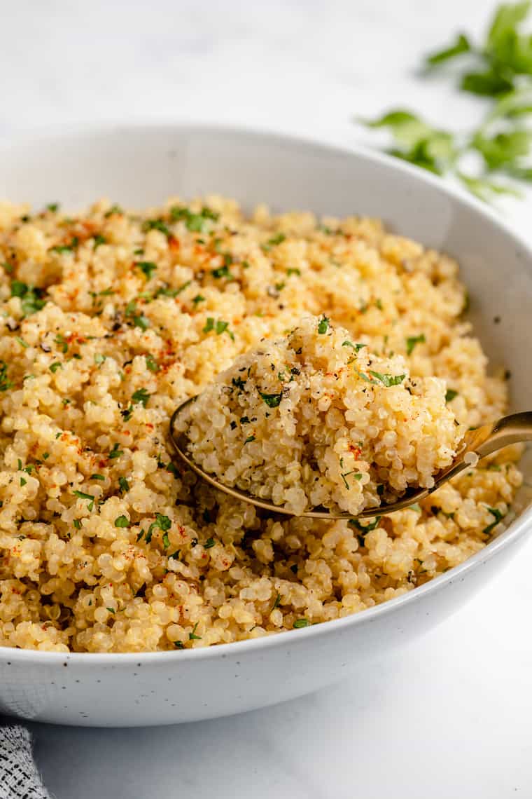 Garlic Butter Quinoa {Only 5 Ingredients!} Quinoa Recipes Simply Quinoa
