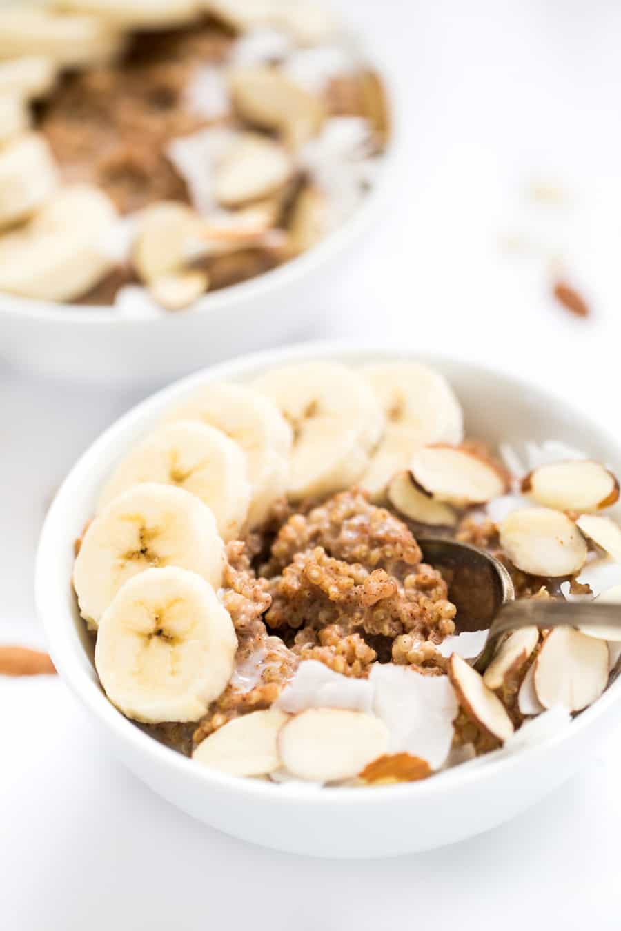 Kick start your day with these delicious quinoa power breakfast bowls! They're a cinch to make, are packed with protein and will keep you energized all day long!