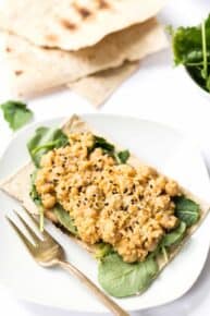 Smashed Buffalo Chickpea & Quinoa Flatbreads -- take just 10 minutes to make, are vegan and taste AMAZING!
