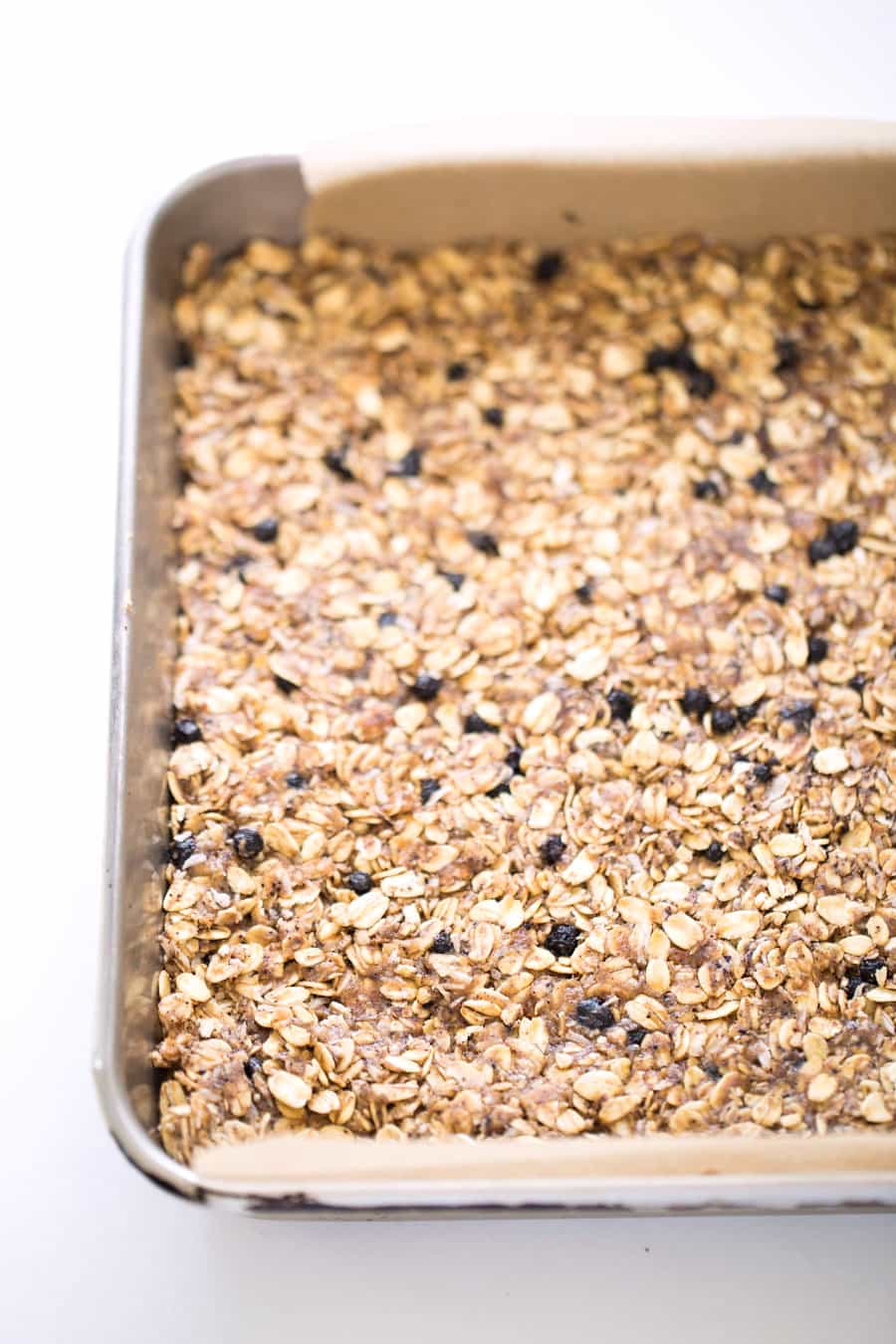 These NO BAKE Acai Granola Bars are a simple, DIY snack that is naturally sweet, vegan and SUPER healthy!