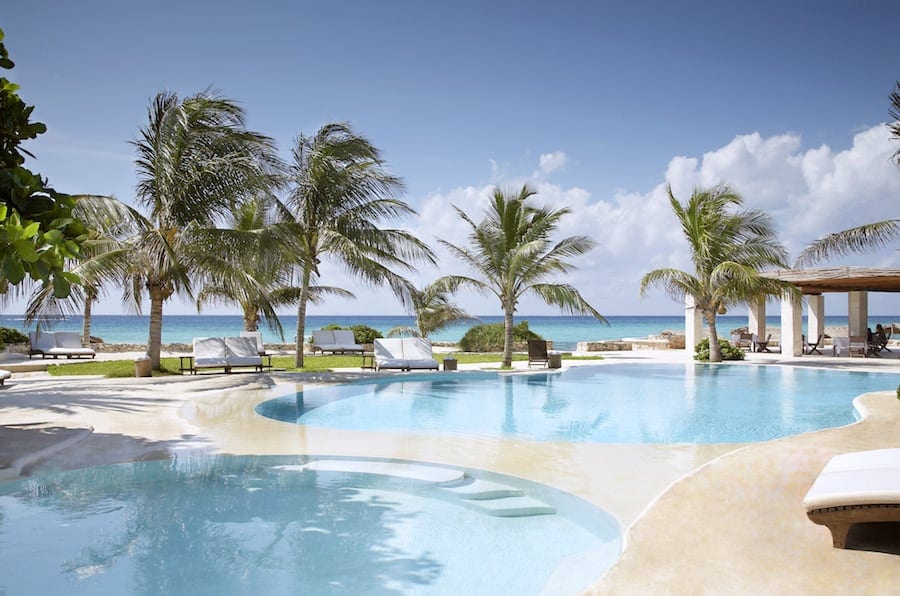 Spend a romantic weekend away in Riviera Maya at this incredible all-inclusive resort!