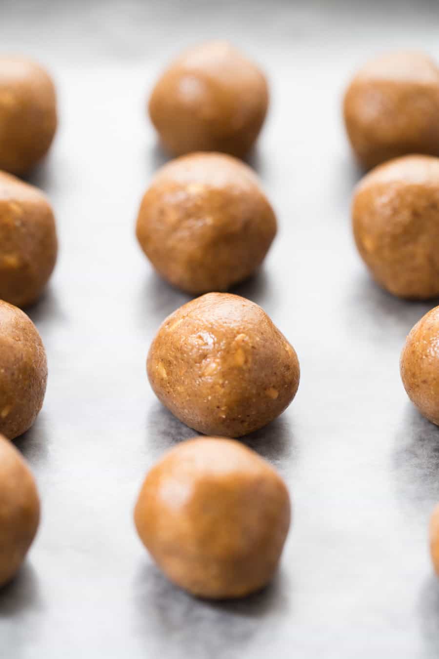 ALMOND BUTTER TRUFFLES made with just 4 ingredients: almond butter, maple syrup, coconut flour and chocolate!