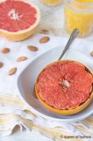 BROILED GRAPEFRUIT -- a quick and easy breakfast recipe that tastes incredible!