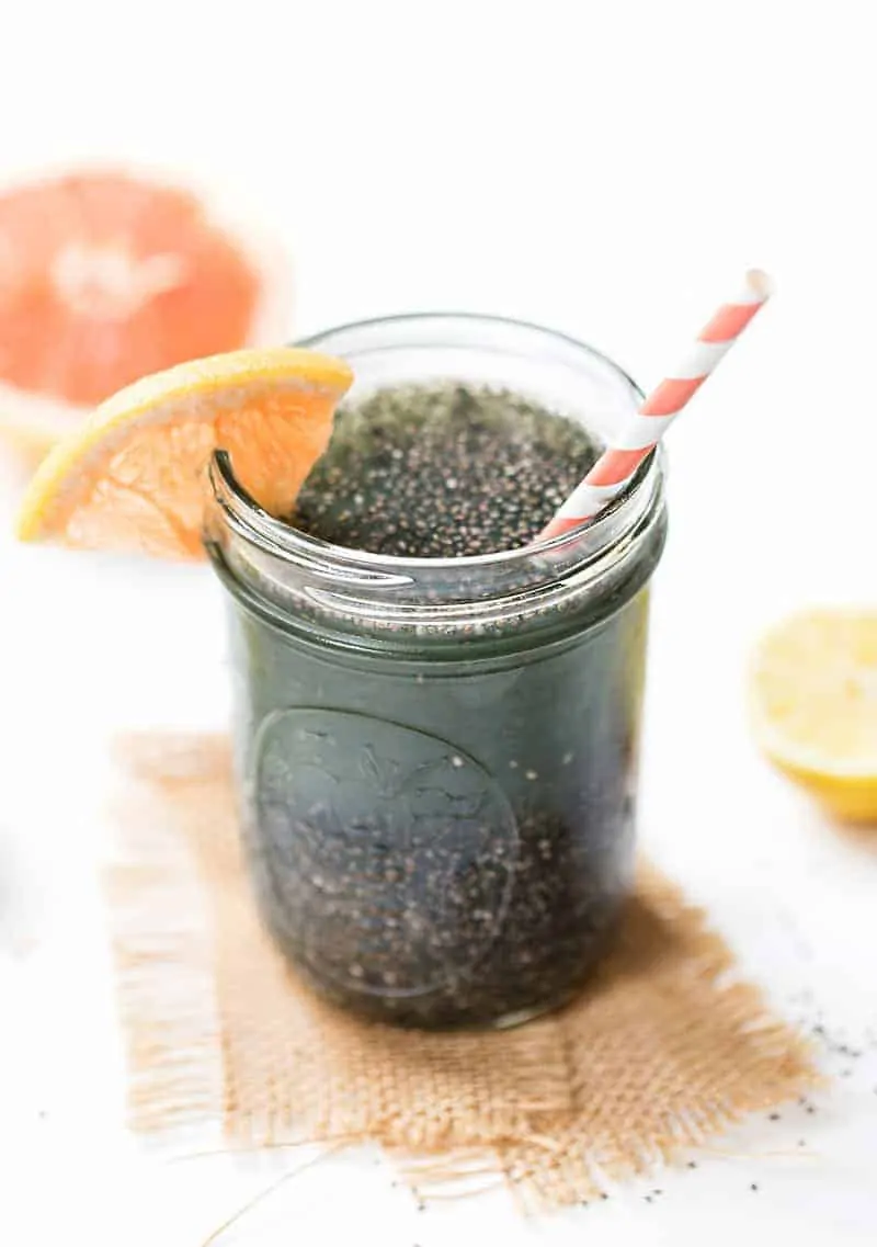 DETOX CHIA FRESCA -- with grapefruit, lemon and spirulina to help flush toxins and hydrate your system! 