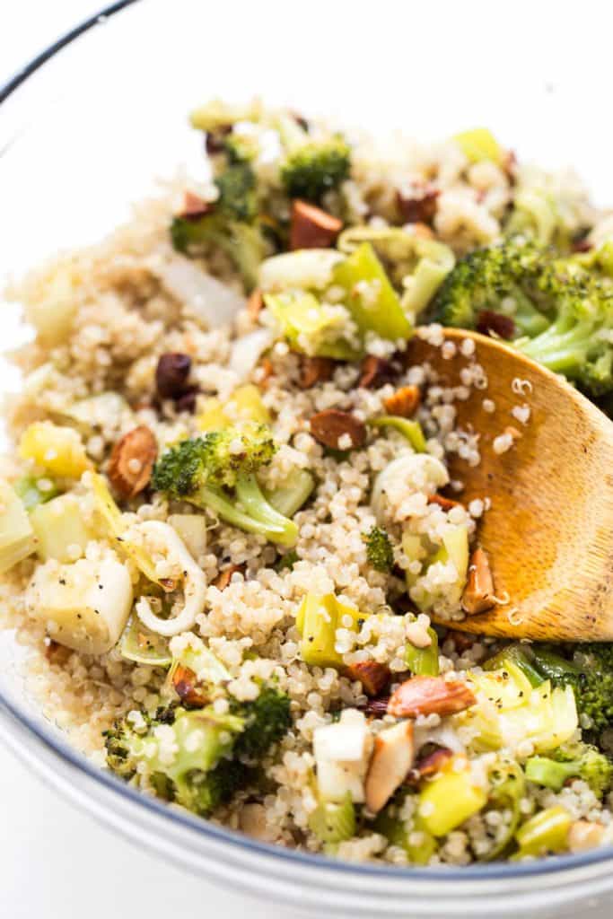 Roasted Leek & Broccoli Quinoa Salad -- light, flavorful and tossed in an AMAZING honey-lemon dressing!