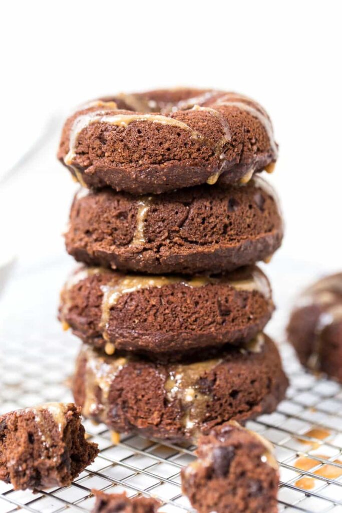 These HEALTHY Banana Chocolate Donuts are made vegan, GF and made in a BLENDER!