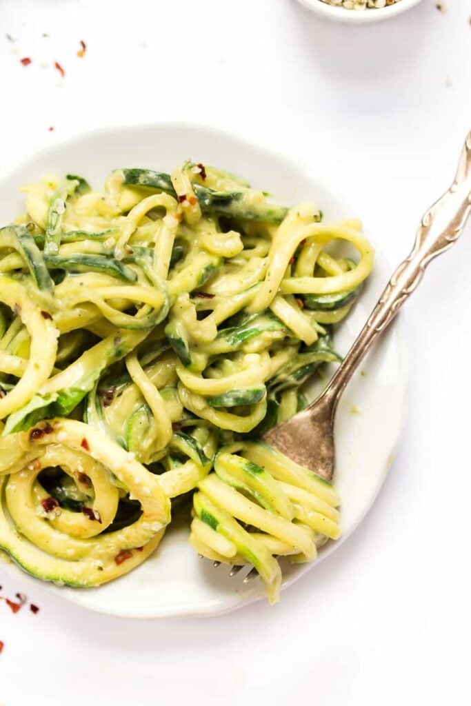 avocado alfredo with zucchini noodles