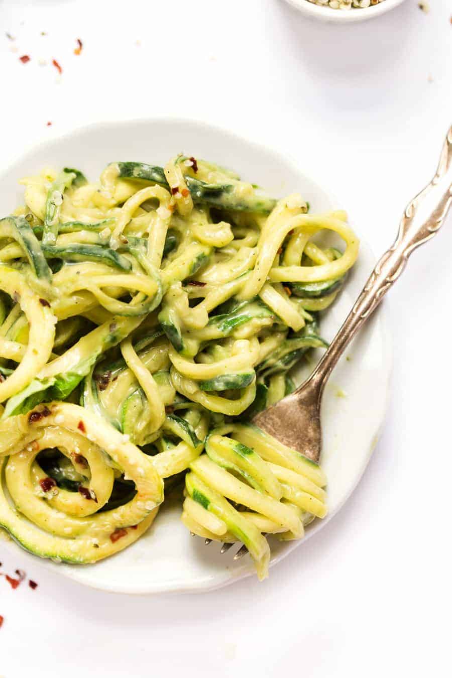 Super simple AVOCADO ALFREDO sauce to use for any pasta...including zucchini noodles!