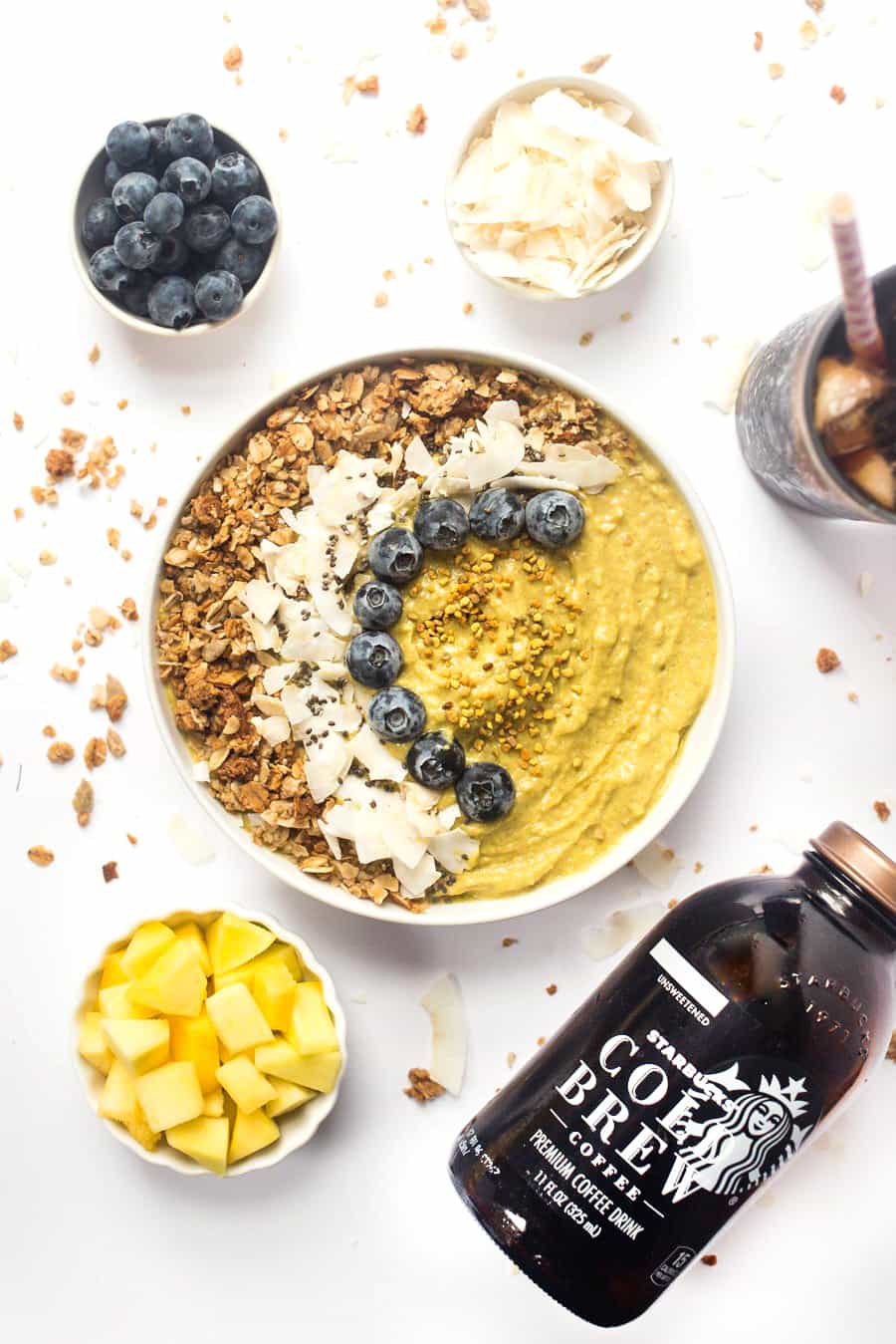 This ENERGIZING Mango Smoothie Bowl is made with fruits, veggies and superfoods to give you a natural boost of energy in the morning!