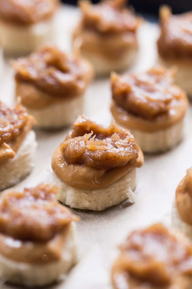 These NO BAKE Banana Snickers Bites are a healthy sweet treat that tastes like candy