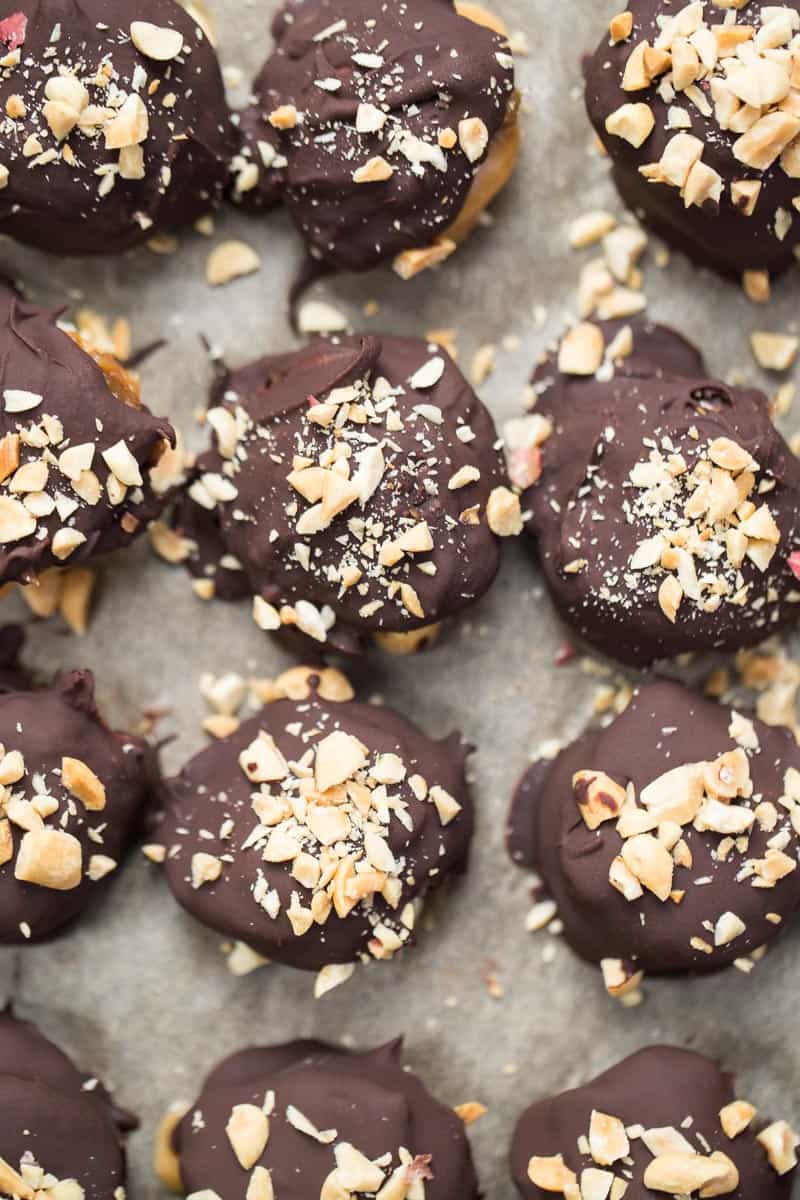 How to make SNICKERS BANANA BITES with just 5 ingredients! [vegan + gf]