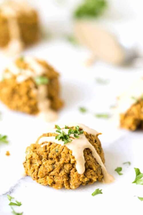 These GRAIN-FREE Falafel Bites are the perfect addition to your next salad or buddha bowl! [vegan]