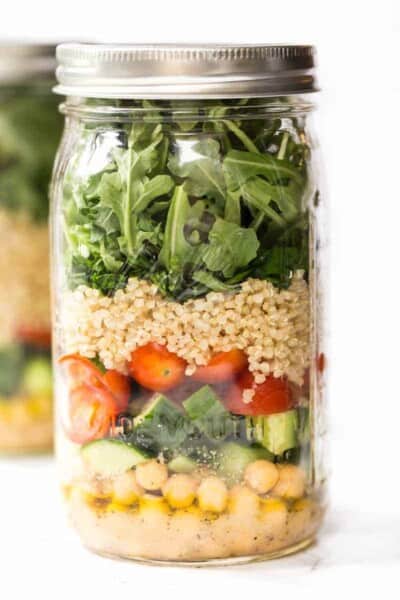 MASON JAR SALADS with lemon-mustard dressing, chickpeas, veggies and QUINOA!