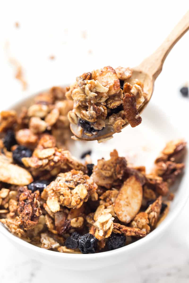 This AMAZING Honey Blueberry Quinoa Granola is the perfect breakfast treat! Packed with flavor, easy to make and SO HEALTHY! [gluten-free]