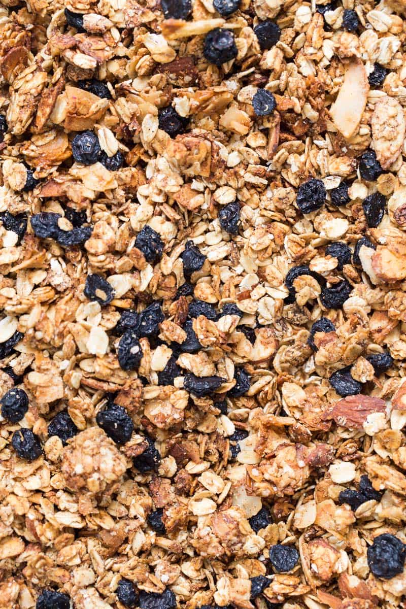 How to make the most DELICIOUS Honey Blueberry Quinoa Granola recipe!