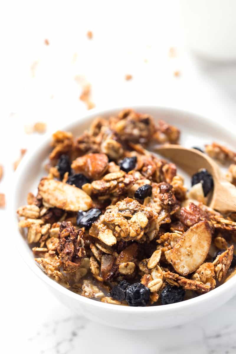 Whip up this delicious HONEY BLUEBERRY QUINOA GRANOLA for breakfast! Healthy, gluten-free, flavorful and fiber rich to keep you full all morning long!