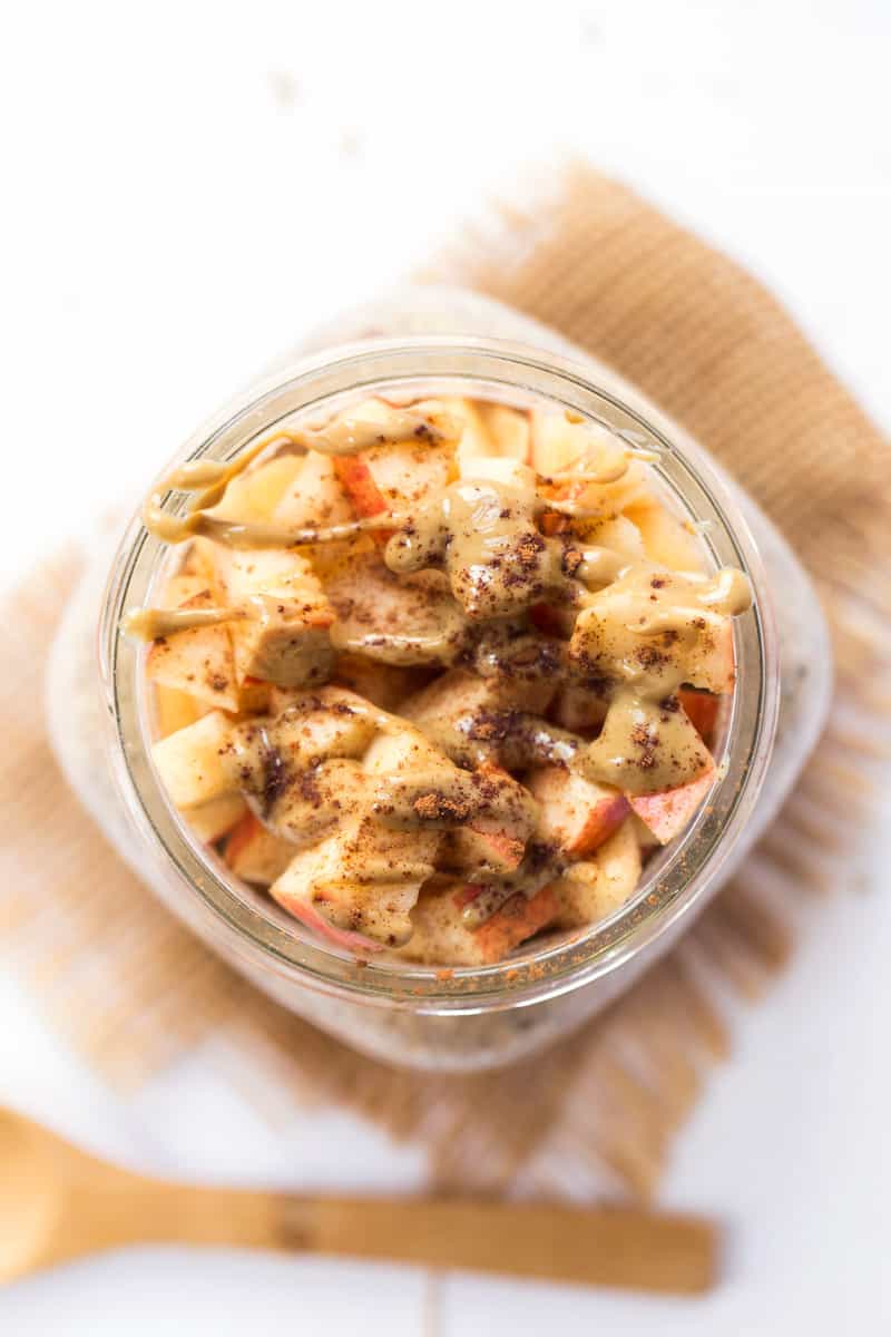 This AMAZING Apple Pie Overnight Quinoa is packed with protein, fiber and healthy fats to keep you FULL and ENERGIZED all day long!