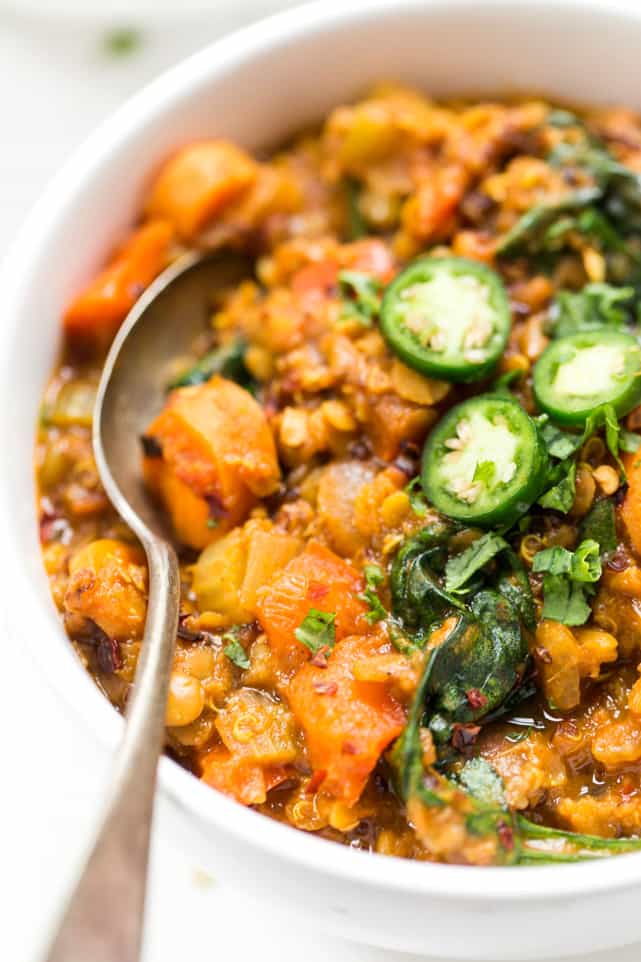 These Moroccan Lentils + Quinoa are made in just ONE POT and make for a hearty, delicious and super cozy fall meal!