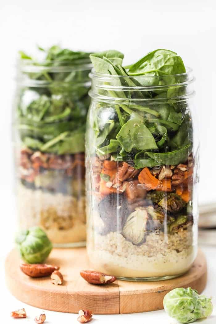 Fall Harvest MASON JAR Quinoa Salads -- perfect for meal prep, packed with protein and so simple to make!