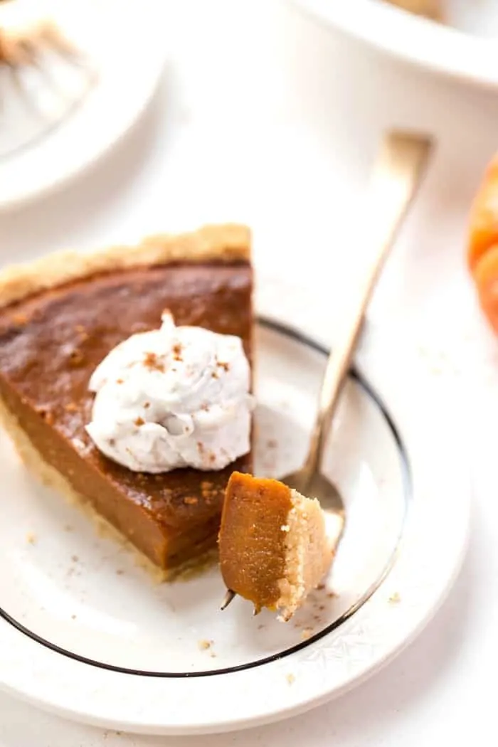 PERFECT Vegan Pumpkin Pie served in a flakey, grain-free almond flour crust! 