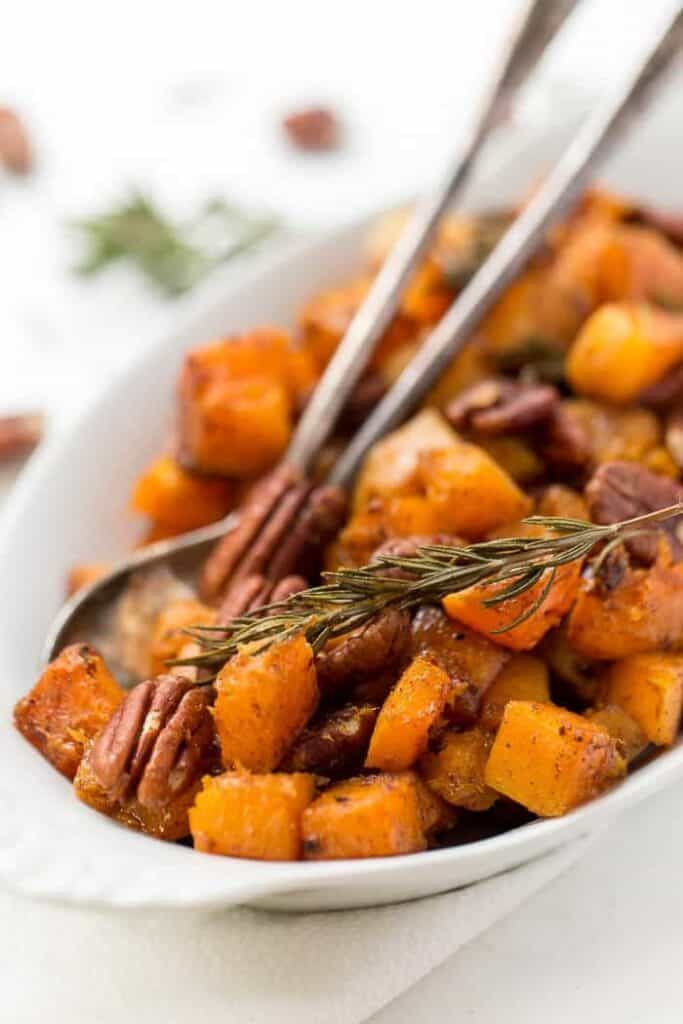 MAPLE ROASTED BUTTERNUT SQUASH -- just 7 ingredients, one bowl and ready in 40 minutes!