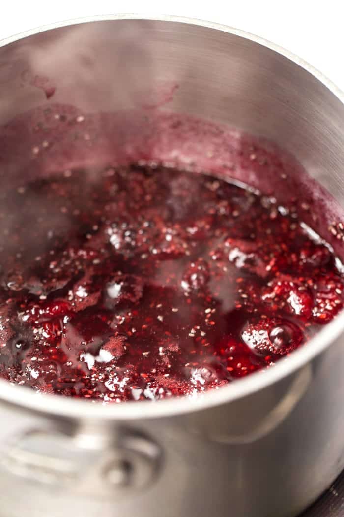 How to make HEALTHY Homemade Raspberry Chia Seed Jam with just 4 ingredients!