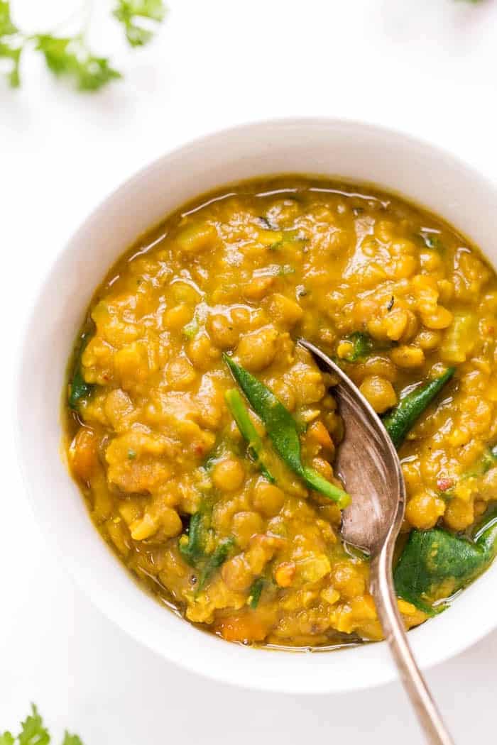detox lentil soup with turmeric and spinach