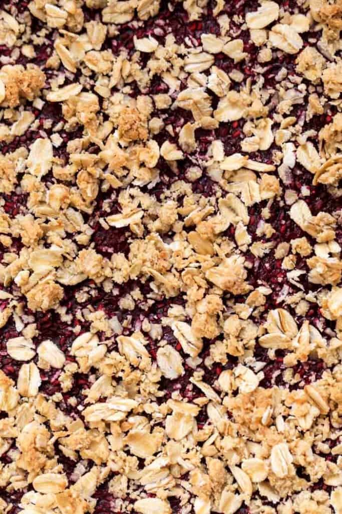 how to make perfect vegan raspberry oatmeal bars with oats and almond flour