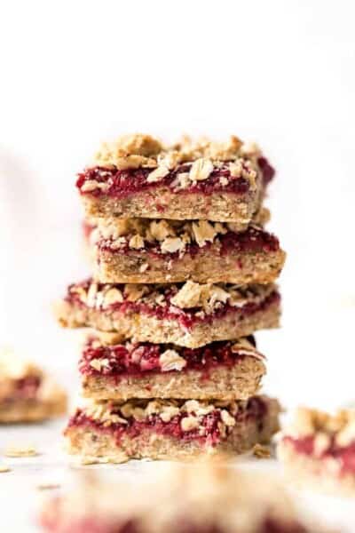 healthy & vegan raspberry oatmeal bars