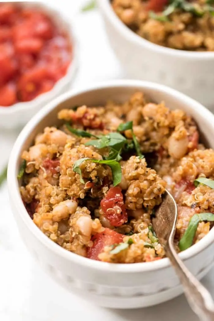 one pot italian quinoa with tomatoes, white beans and basil