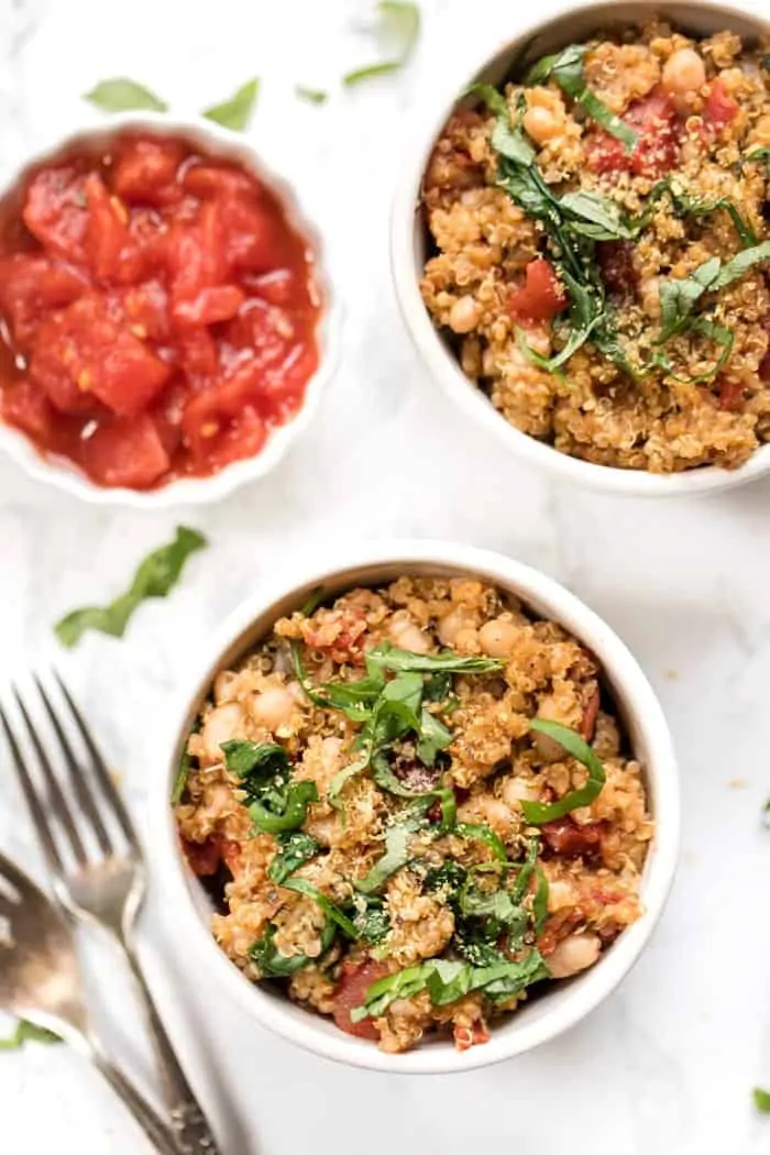 one pot italian quinoa with tomatoes, white beans and basil