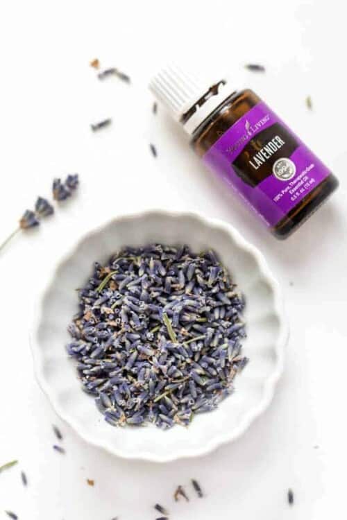 how to use lavender essential oil 5 different ways