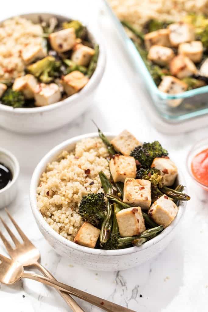 meal prep sesame tofu quinoa bowls