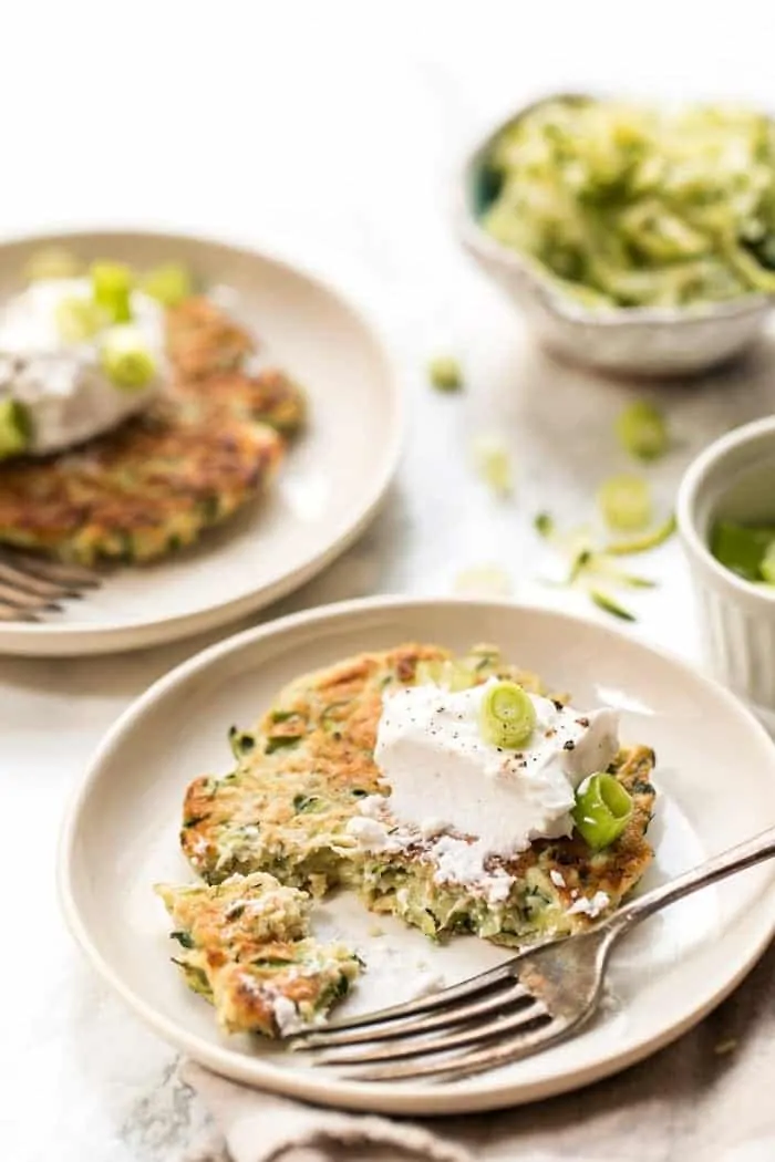 how to make healthy & gluten-free zucchini fritters