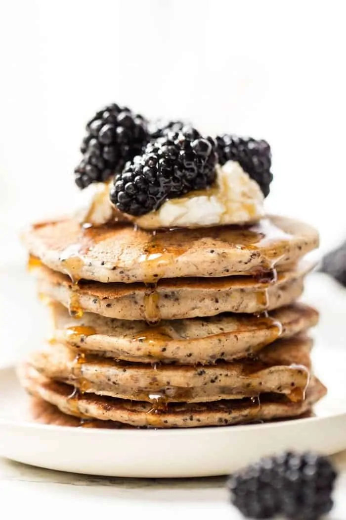 healthy lemon poppy seed pancakes that are gluten-free and vegan