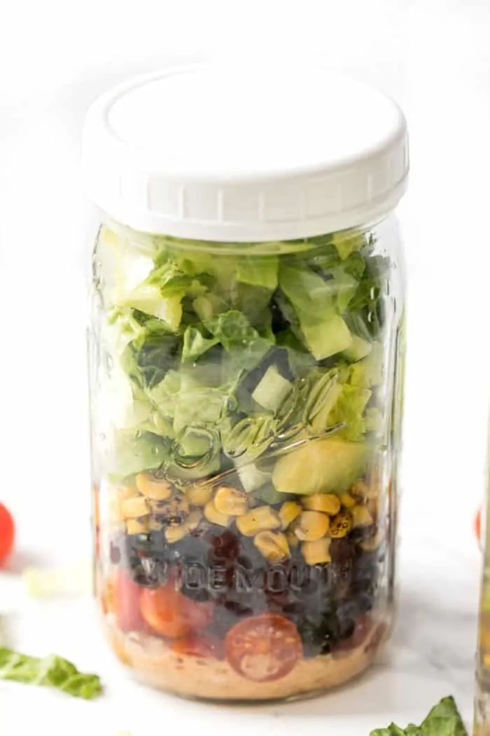 healthy & vegetarian taco mason jar salad