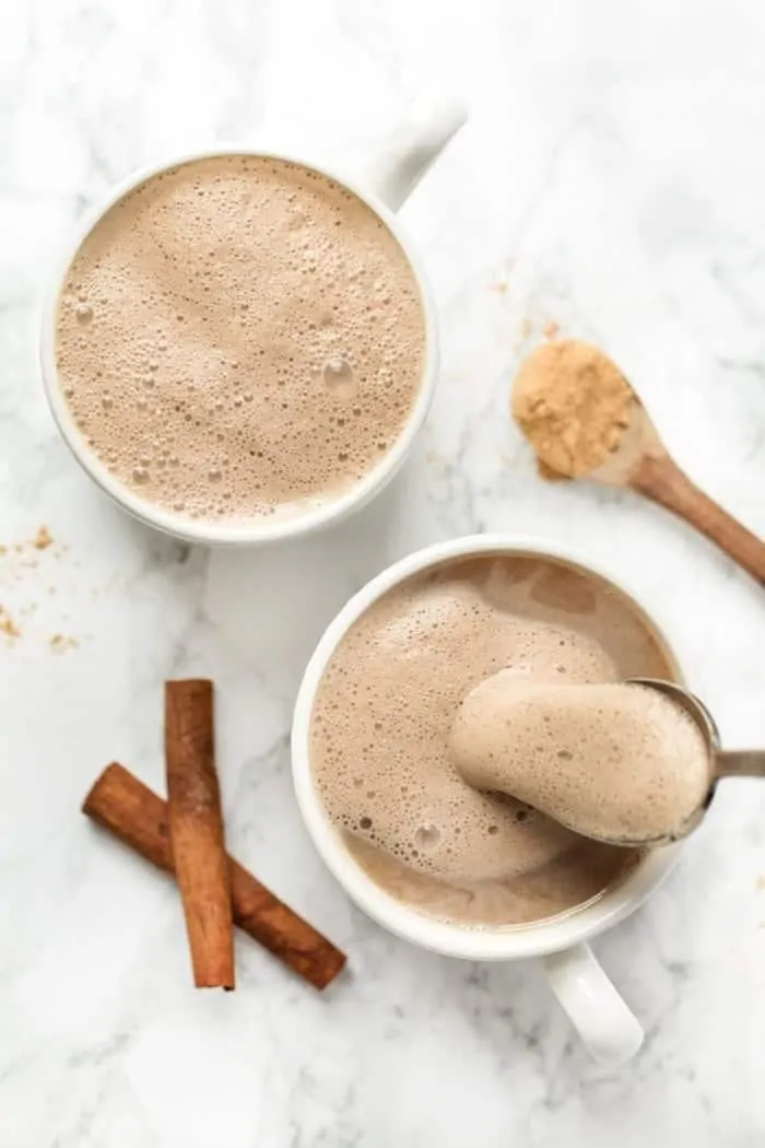 how to make a caffeine-free maca latte