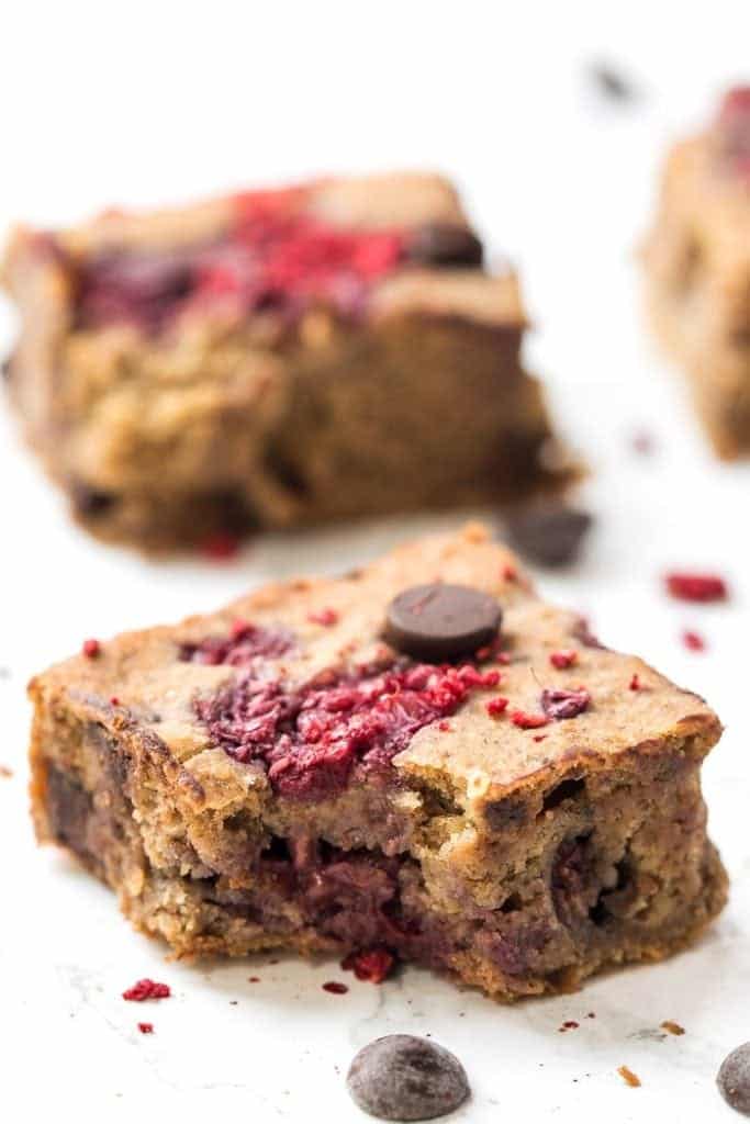 Raspberry Protein Bar with Chocolate Chips
