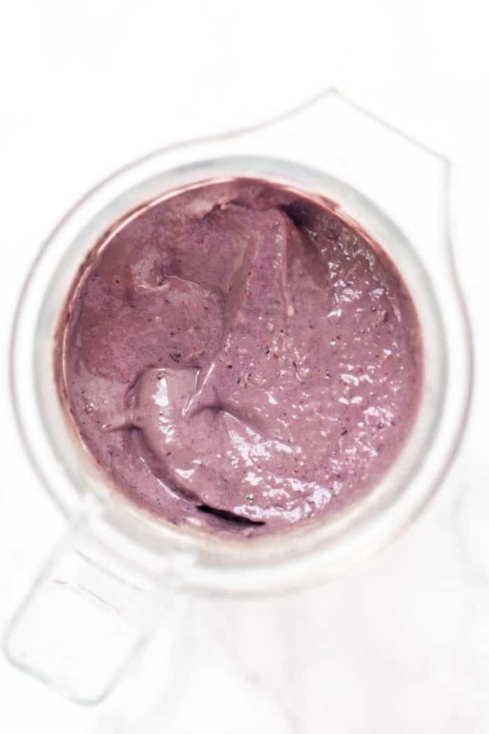 Ultimate Berry Smoothie Recipe with Avocado