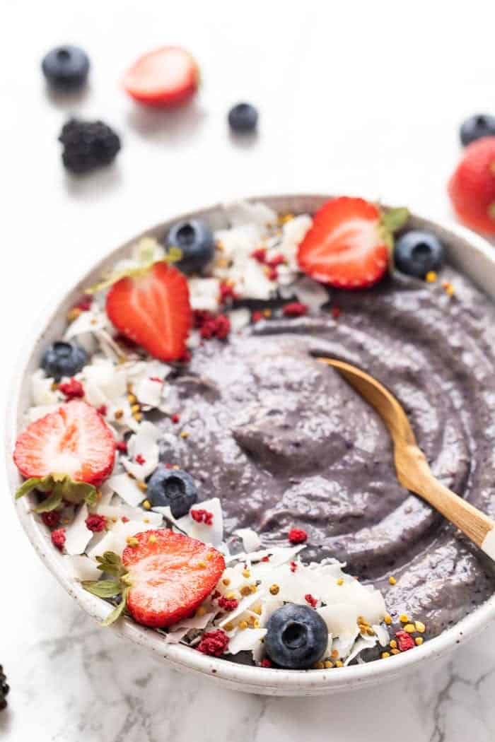 Best Toppings for a Smoothie Bowl